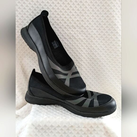 Shoes - Shoes For Crew Yogi Black Non-slip, Water Resistant Women's Size 10 Reflective